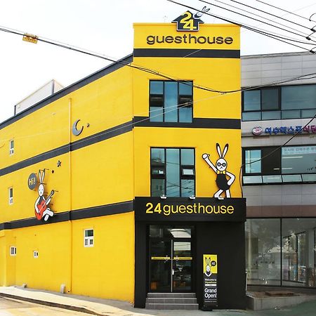 24 Guesthouse Yeosu Extérieur photo
