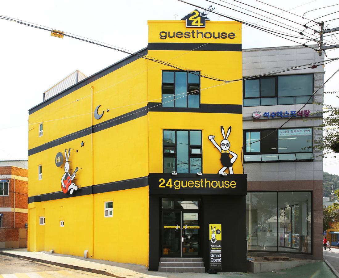 24 Guesthouse Yeosu Extérieur photo
