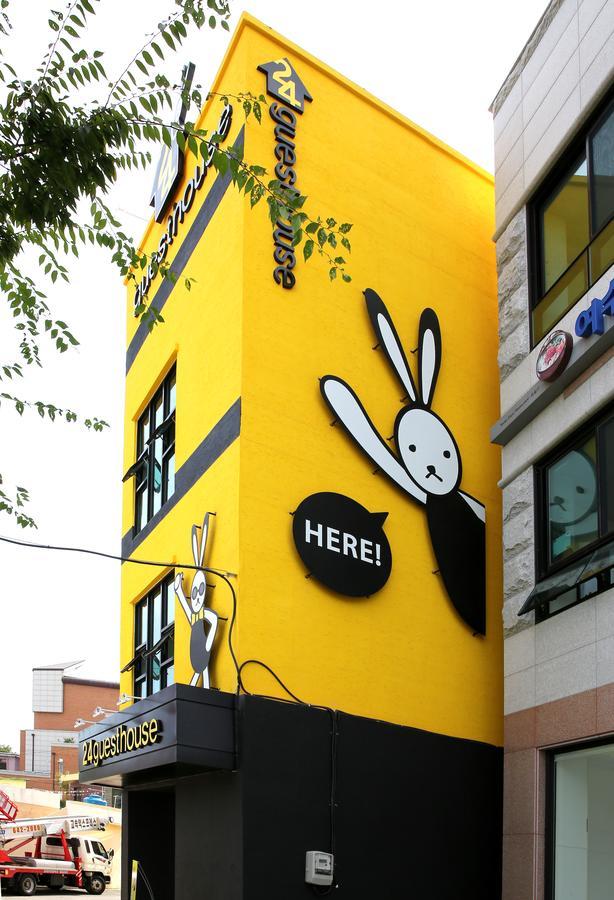 24 Guesthouse Yeosu Extérieur photo