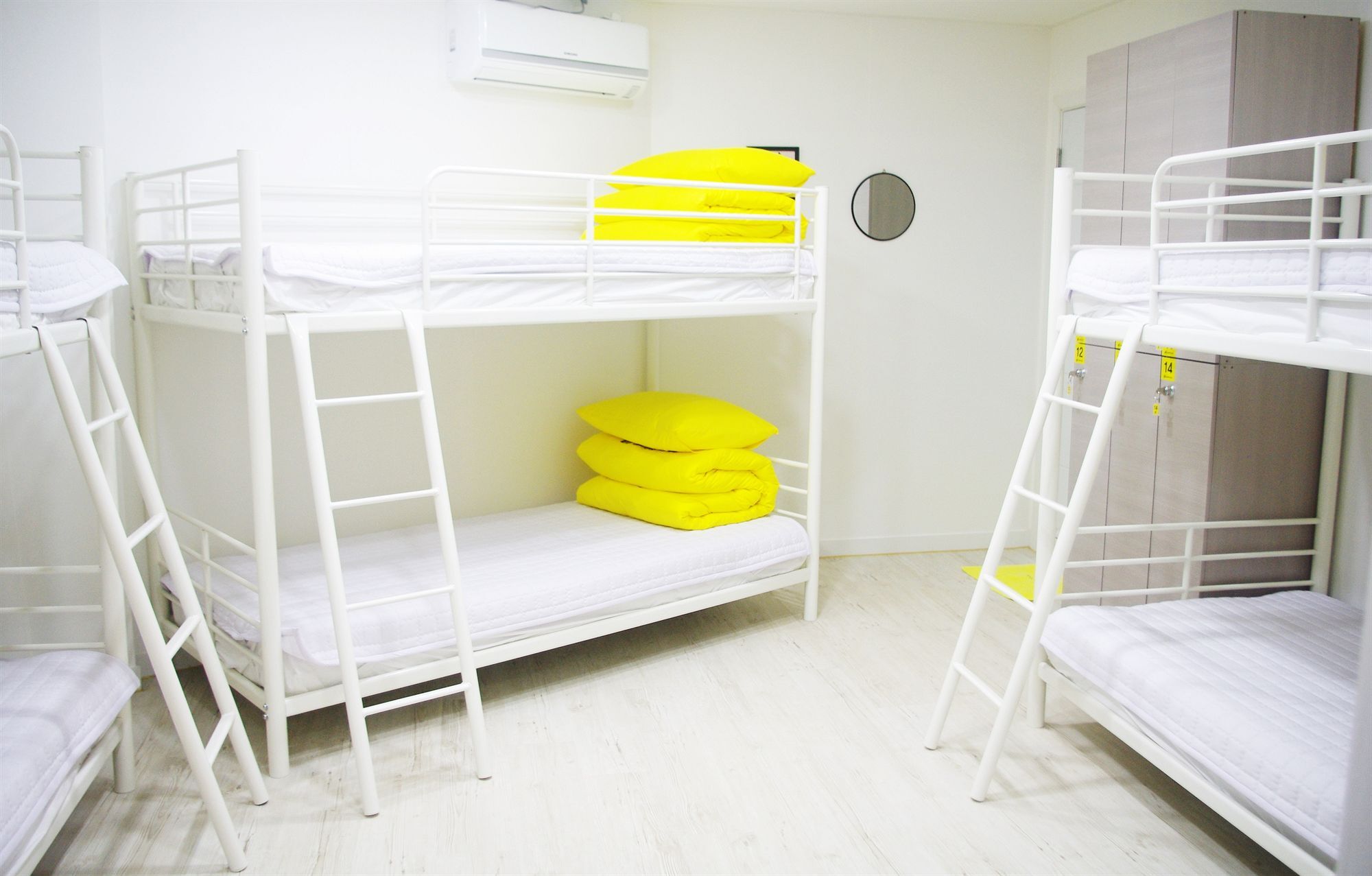 24 Guesthouse Yeosu Extérieur photo
