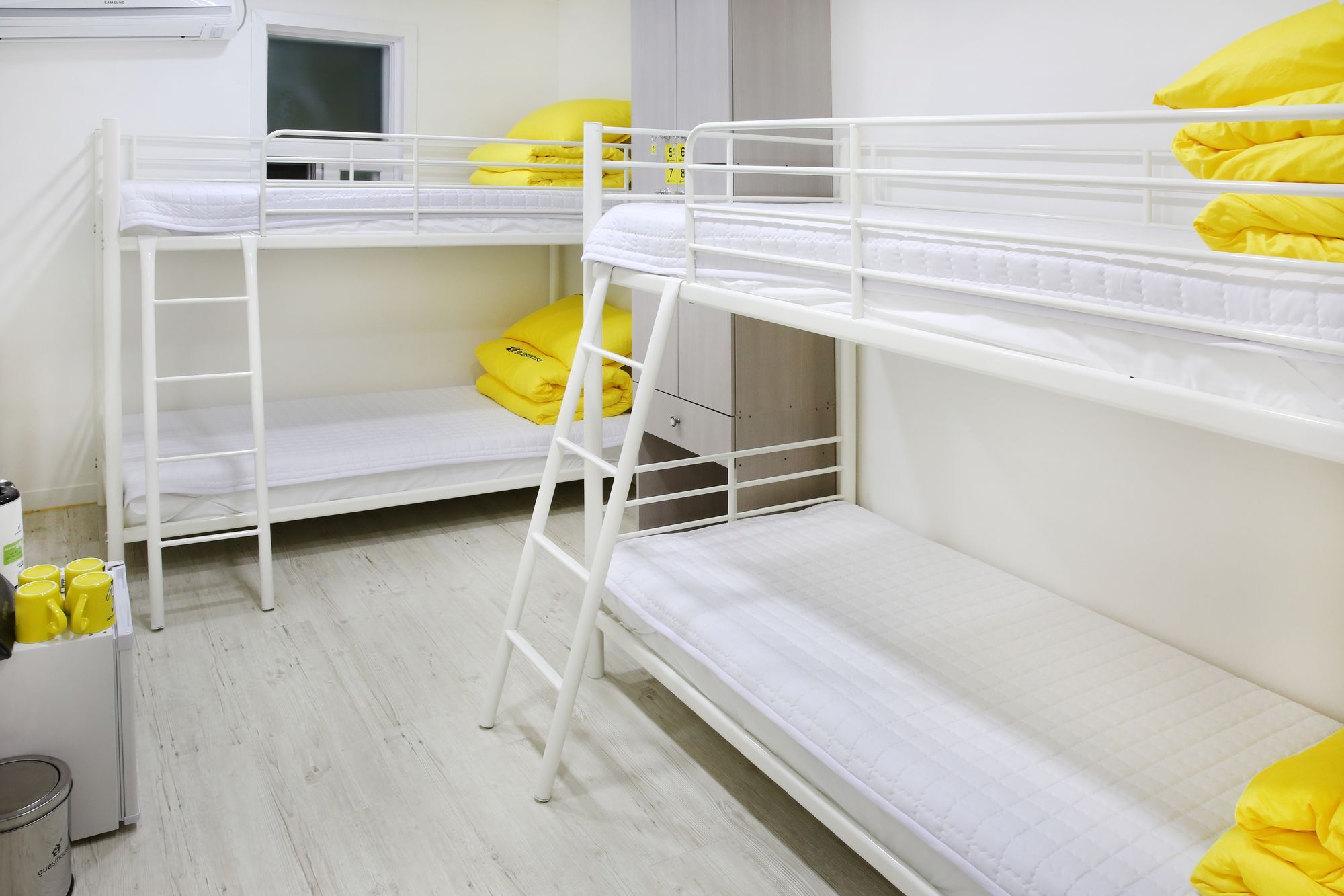 24 Guesthouse Yeosu Extérieur photo