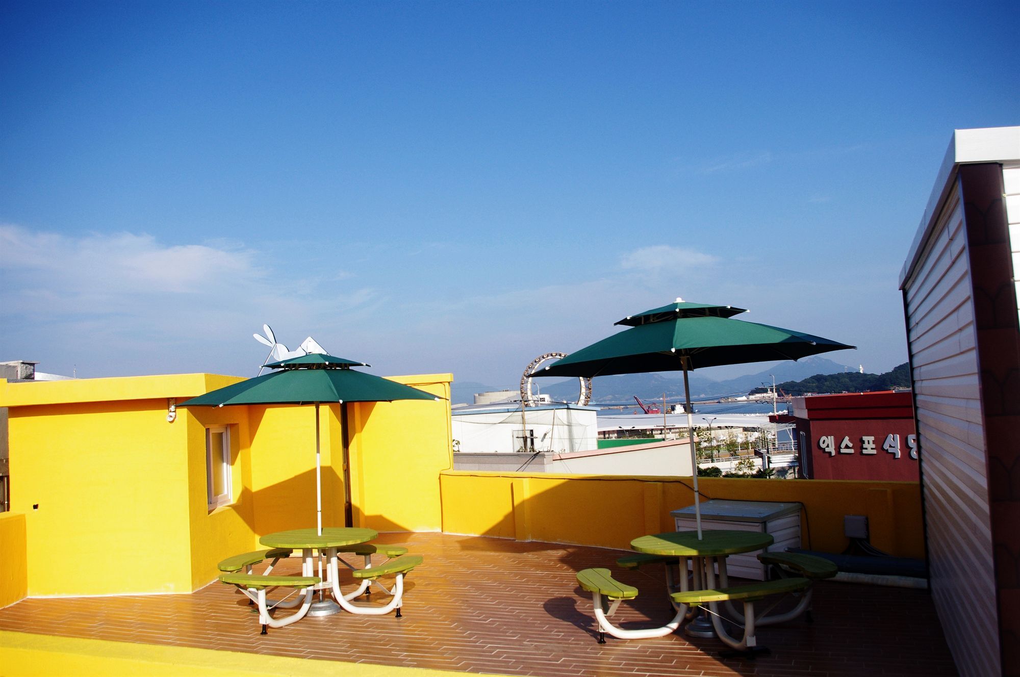 24 Guesthouse Yeosu Extérieur photo