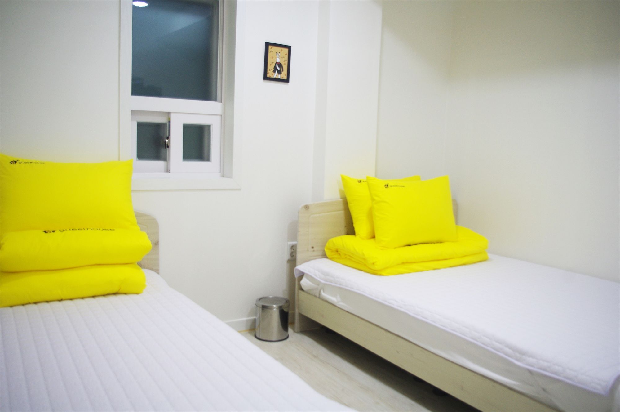 24 Guesthouse Yeosu Extérieur photo