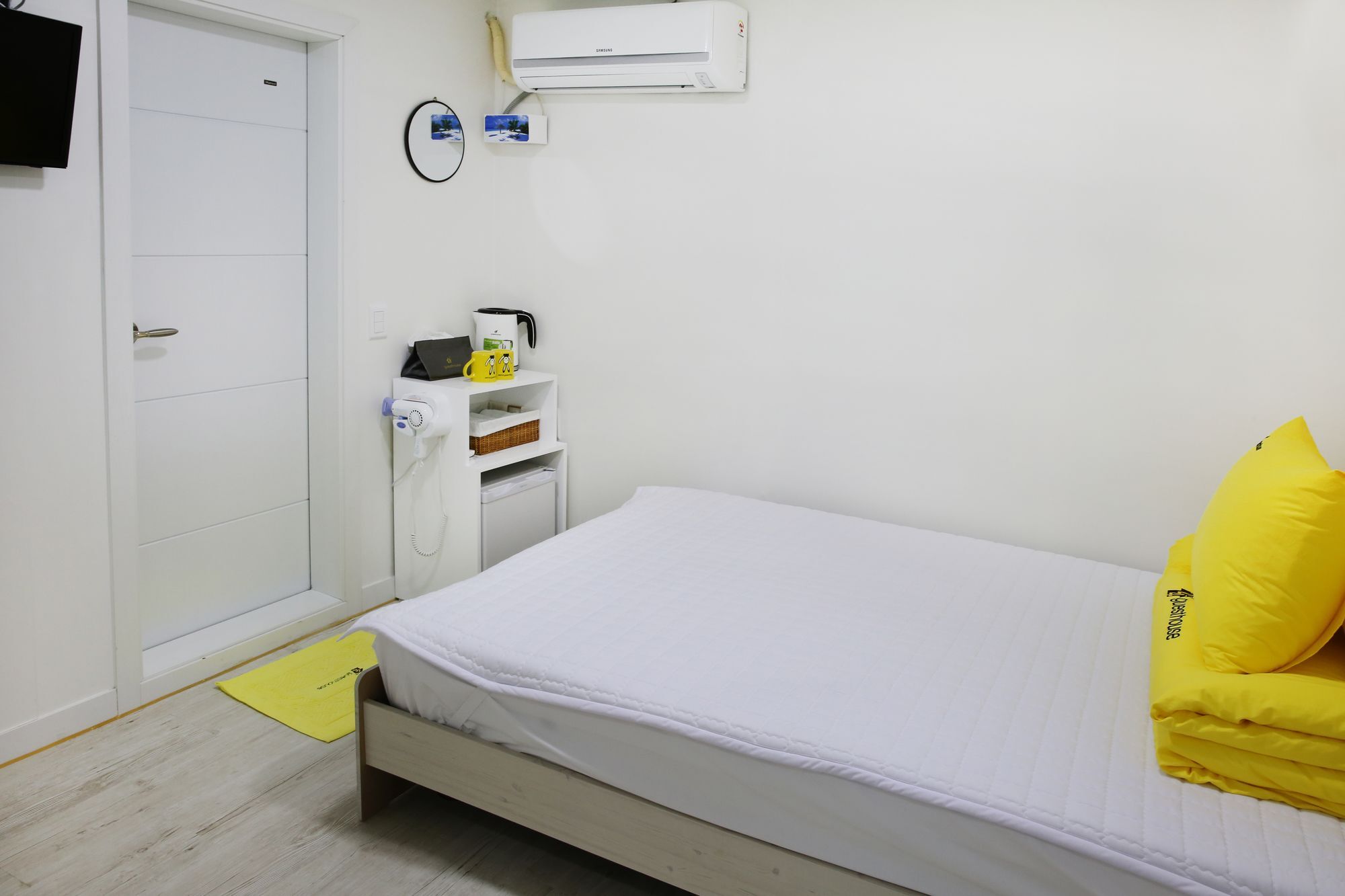 24 Guesthouse Yeosu Extérieur photo